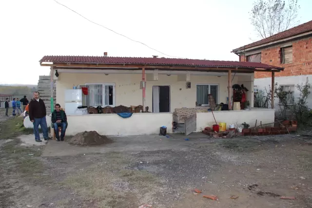 Evi Terk Eden 1 Çocuk Annesi Eşini, Öldürdü Haber