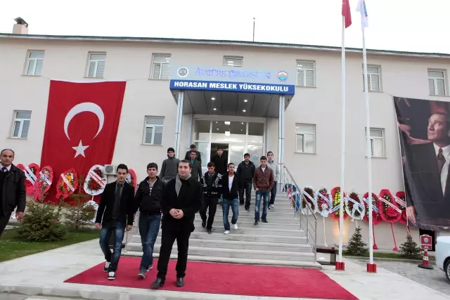 Horasan Meslek Yüksekokulu'nda Eğitim Başladı Horasan Meslek Yüksekokulu'nda Eğitim Başladı
