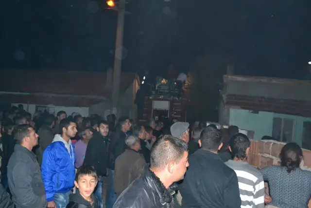 Kömürlükte Çıkan Yangın 3 Evi Kül Etti Haberler
