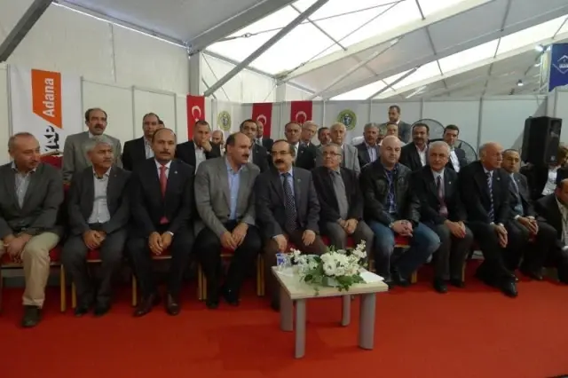 6. Tarım Fuarı Kapsamında 'Damızlık İnek Yarışması' Yapıldı 6. Tarım Fuarı Kapsamında 'Damızlık İnek Yarışması' Yapıldı