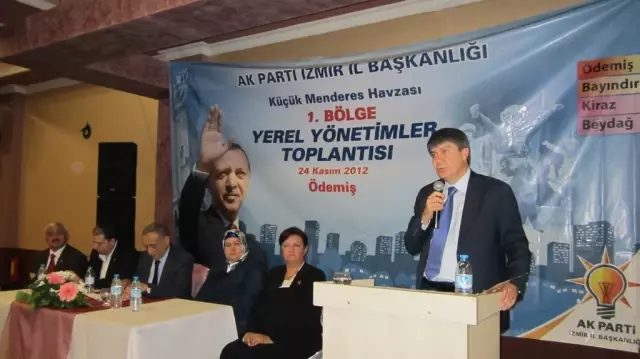 AK Parti Genel Başkan Yardımcısı Türel İzmir'de AK Parti Genel Başkan Yardımcısı Türel İzmir'de