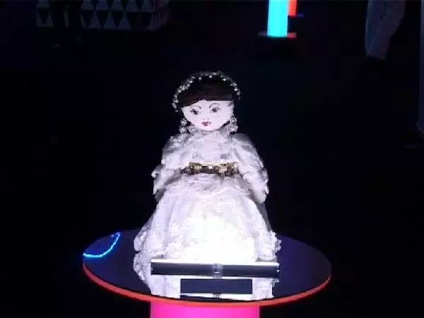 Dice Kayek Tasarımı Bebek UNICEF Gecesine Damga Vurdu Dice Kayek Tasarımı Bebek UNICEF Gecesine Damga Vurdu