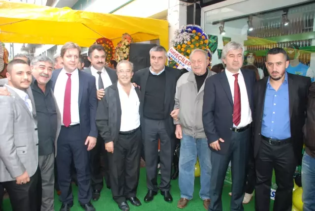 Akhisar Belediyespor Store Açıldı