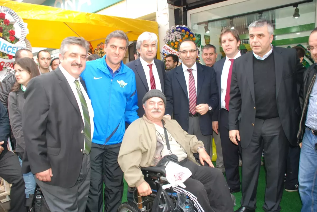 Akhisar Belediyespor Store Açıldı