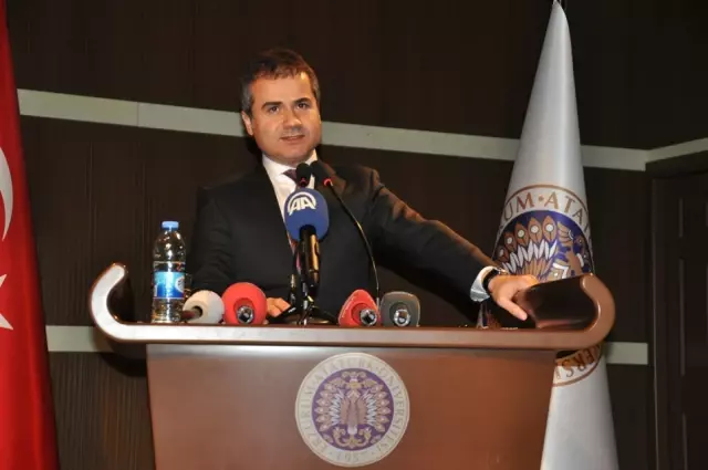 Gençlerin 'Suat Ağabeyi' Bakan Kılıç, Üniversitede Gençlerin 'Suat Ağabeyi' Bakan Kılıç, Üniversitede