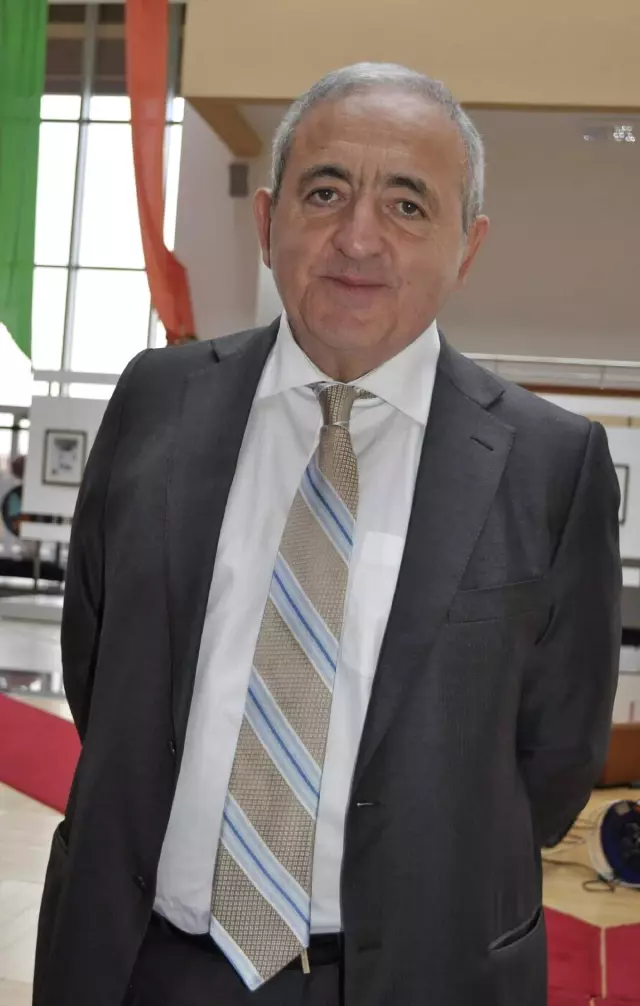 'Ünlü Matematikçi Kolmogorov'un Başarısı' Konferansı Aü'nde Yapıldı 'Ünlü Matematikçi Kolmogorov'un Başarısı' Konferansı Aü'nde Yapıldı