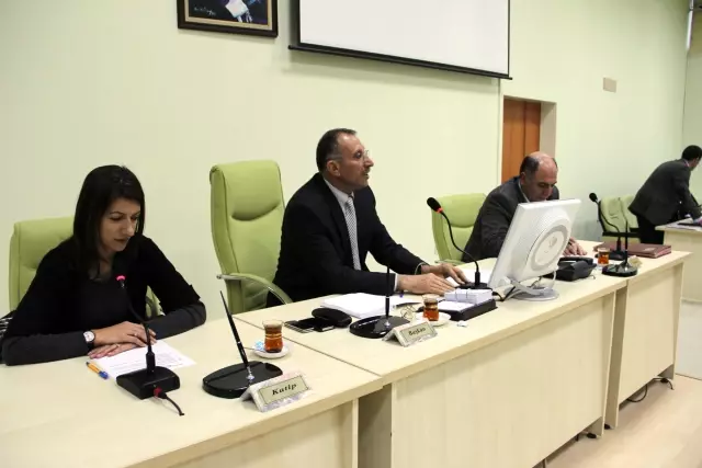 Van Belediyesi Meclis Toplantıları Sürüyor Van Belediyesi Meclis Toplantıları Sürüyor