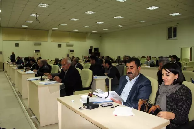 Van Belediyesi Meclis Toplantıları Sürüyor Van Belediyesi Meclis Toplantıları Sürüyor
