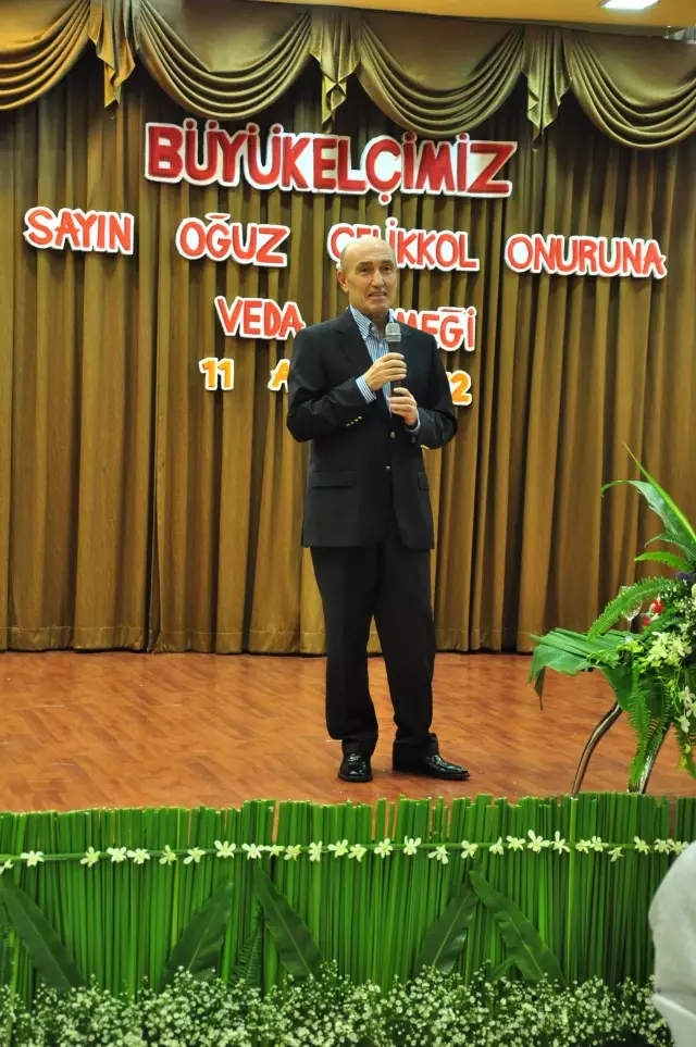 Türkiye'nin Bangkok Büyükelçisi İçin Veda Yemeği Verildi Türkiye'nin Bangkok Büyükelçisi İçin Veda Yemeği Verildi