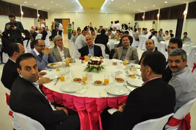 Türkiye'nin Bangkok Büyükelçisi İçin Veda Yemeği Verildi Türkiye'nin Bangkok Büyükelçisi İçin Veda Yemeği Verildi