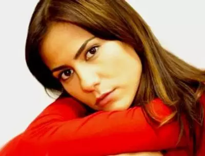 Zeynep Son Dönemeçte Zeynep Son Dönemeçte