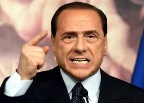 Berlusconi'den Sürpriz Çıkış