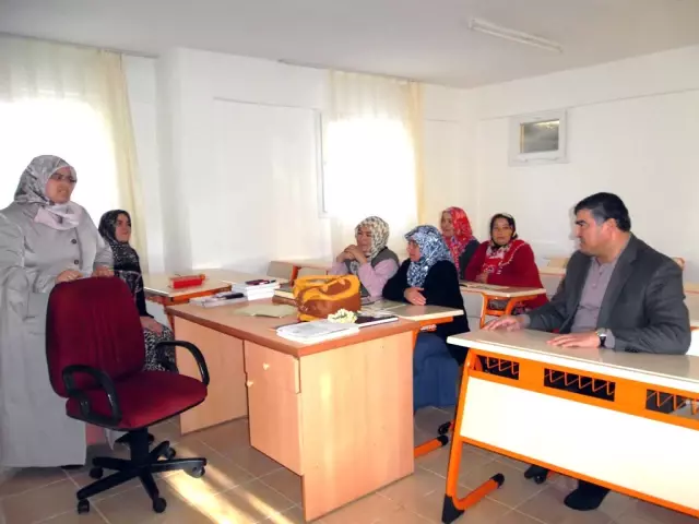 CHP'li Başkandan Cami ve Kur'an Kursuna Destek CHP'li Başkandan Cami ve Kur'an Kursuna Destek