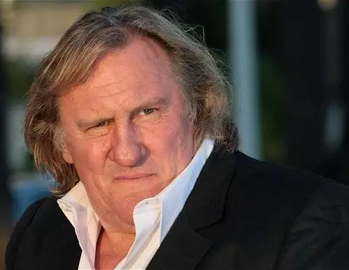 Putin, Memleketinin Vergi Yasasına Darılan Ünlü Fransız Aktöre Vatandaşlık Verdi Putin, Memleketinin Vergi Yasasına Darılan Ünlü Fransız Aktöre Vatandaşlık Verdi
