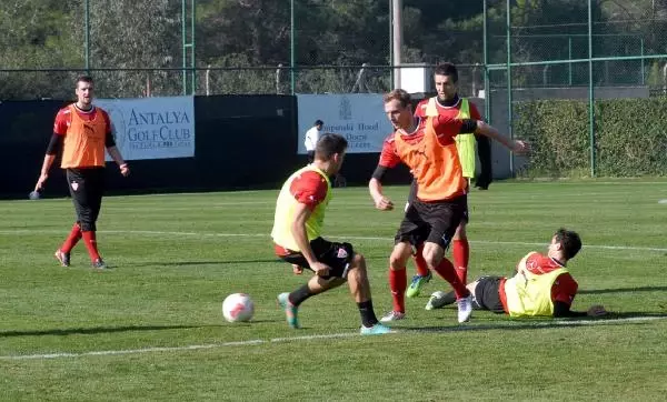 Stuttgart Antalya'da Kampa Girdi