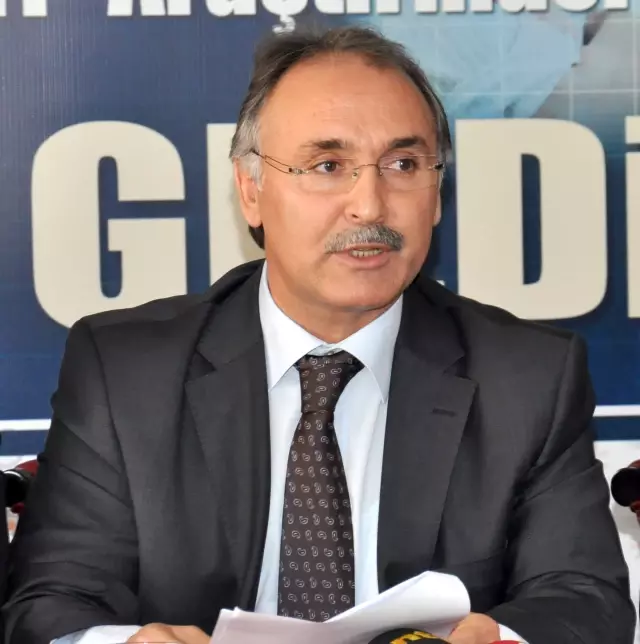 Eğitim Bir Sen Okullarda Öğretmenler İçin de Kılıkkıyafet Serbest