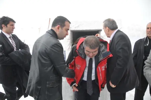 İçişleri Bakanı Şahin, Tatbikatı Pencereden İzledi