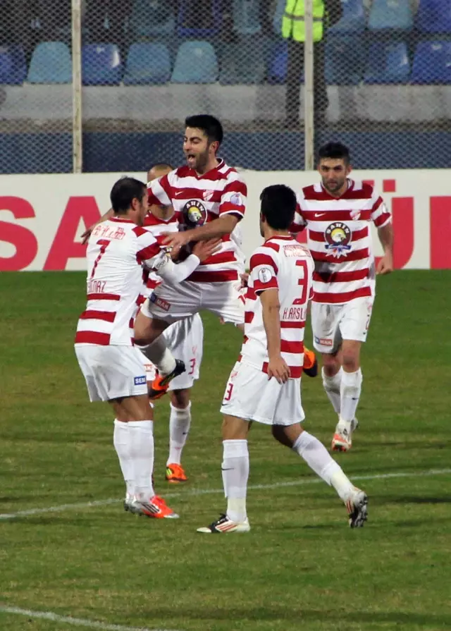 Adana Demirspor, Boluspor'a Yenildi Adana Demirspor, Boluspor'a Yenildi