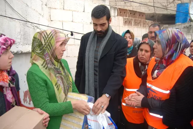 Sanatçılar Suriyelilere Destek Eli Uzattı Sanatçılar Suriyelilere Destek Eli Uzattı
