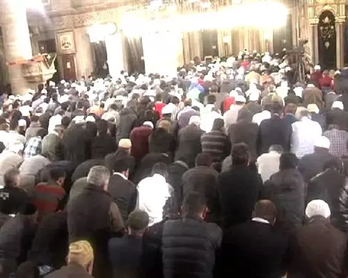 Mevlit Kandili'nde Eyüp Sultan Cami Doldu Taştı Mevlit Kandili'nde Eyüp Sultan Cami Doldu Taştı