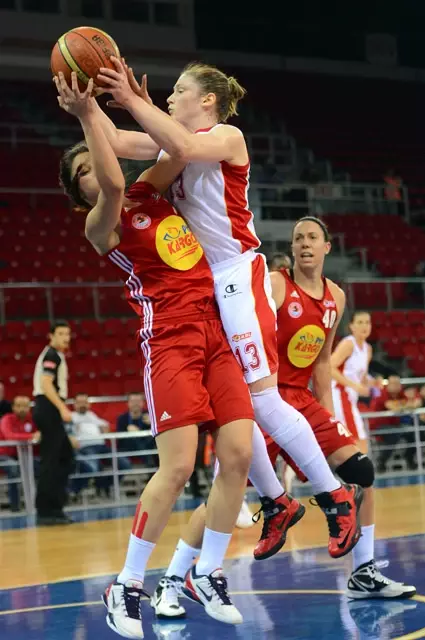 Galatasaray, Samsun Basketbol'u 87 - 38 Mağlup Etti Galatasaray, Samsun Basketbol'u 87 - 38 Mağlup Etti