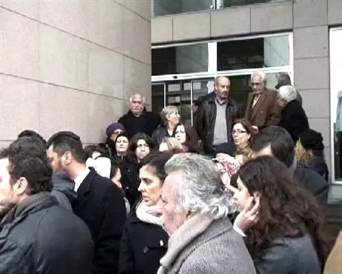 Sarp Kuray'ın 'Yargı' Çıkmazı ya da Yargının 'Sarp Kuray' Çıkmazı Sarp Kuray'ın 'Yargı' Çıkmazı ya da Yargının 'Sarp Kuray' Çıkmazı