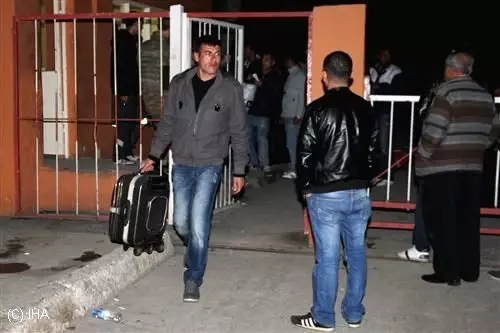 Adana'da 335 Hükümlü Tahliye Edildi Adana'da 335 Hükümlü Tahliye Edildi
