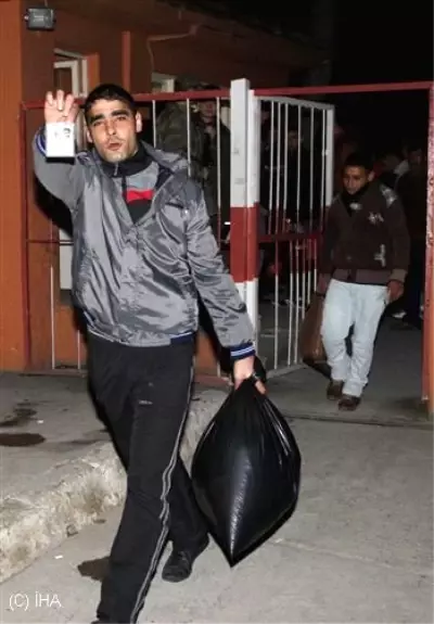 Adana'da 335 Hükümlü Tahliye Edildi Adana'da 335 Hükümlü Tahliye Edildi