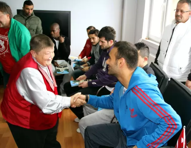 Samsunspor'dan Şişko Nuri'ye Sürpriz Doğum Günü Samsunspor'dan Şişko Nuri'ye Sürpriz Doğum Günü