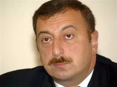 Son Dakika Azerbaycan’da tatbikat sırasında düşen ...