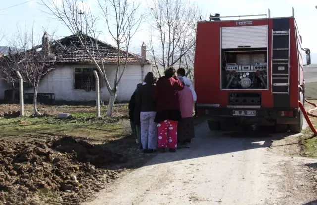 Çubuk'ta Ev Yangını Çubuk'ta Ev Yangını