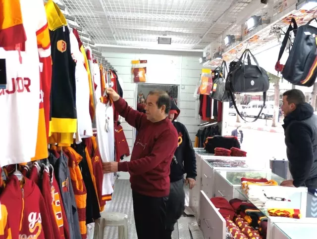 Galatasaray Store Tır'ı Sarıgöl'de Taraftarla Buluştu - Haberler