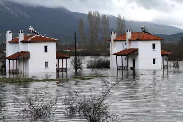 Muğla�da Evleri ve Tarım Arazilerini Su Bastı Haberler