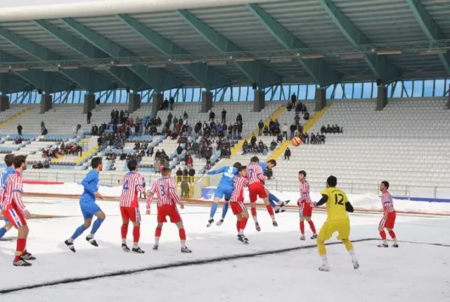 Yakutiyespor: 2 Kalkanderespor: 1