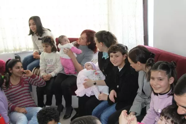 sevgi evlerinde gönüllü çalışmak