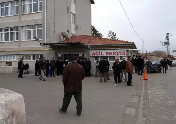 Liselileri Taşıyan Midibüs Devrildi: 28 Yaralı