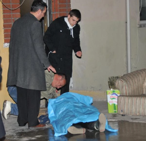 Eskişehir'de Bıçaklanan Yaşlı Adam Öldü, Eşi Ağır Yaralandı Haberler