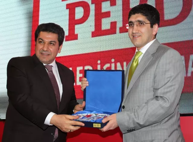 Esenler Geleceğin Yönetmenlerini Yetiştirecek Esenler Geleceğin Yönetmenlerini Yetiştirecek