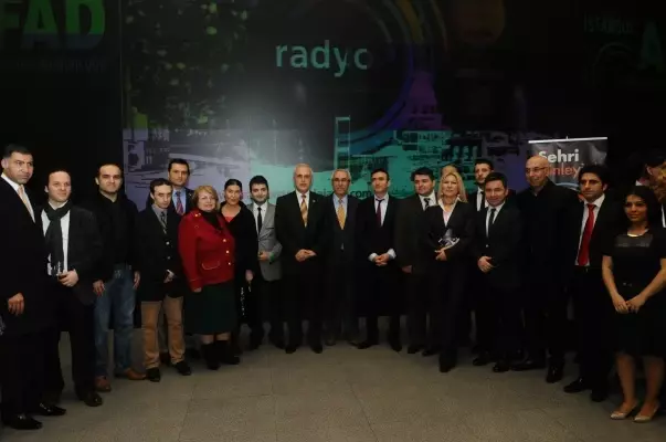 Radyo İstanbul Yayında Radyo İstanbul Yayında