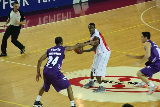 Erdemirspor: 69- Hacettepe Üniversitesi: 71 Erdemirspor: 69- Hacettepe Üniversitesi: 71