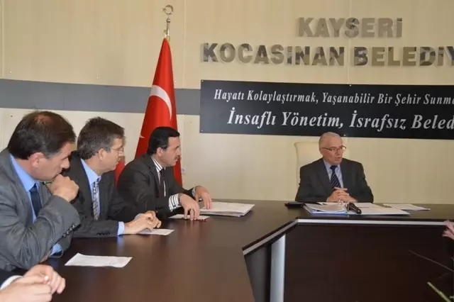 Kocasinan'dan 1.1 Milyonluk Yaya Yolu Kocasinan'dan 1.1 Milyonluk Yaya Yolu