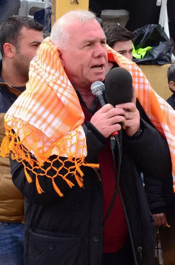 Kemalpaşa'da Deve Güreşi Heyecanı