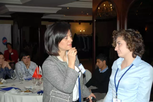Sani Konukoglu Vakfi Ogrenci Bulusmasi Istanbul