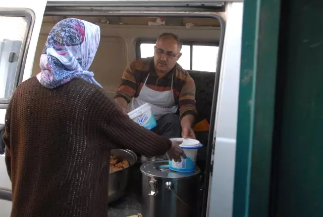 Karaman Belediyesi�nden Evlere Sıcak Yemek Servisi Haberler