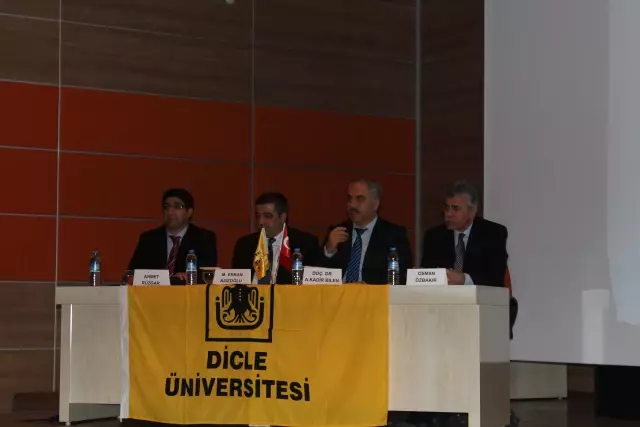 Dicle Üniversitesi'nde Panel Dicle Üniversitesi'nde Panel