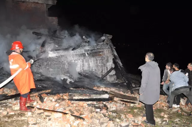 Zonguldak�ta Ahşap Ev Yangını Haberler