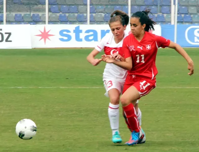 U17 Kız Milli Futbol Takımı, Özel Maçta İsviçre'ye 2-0 ...