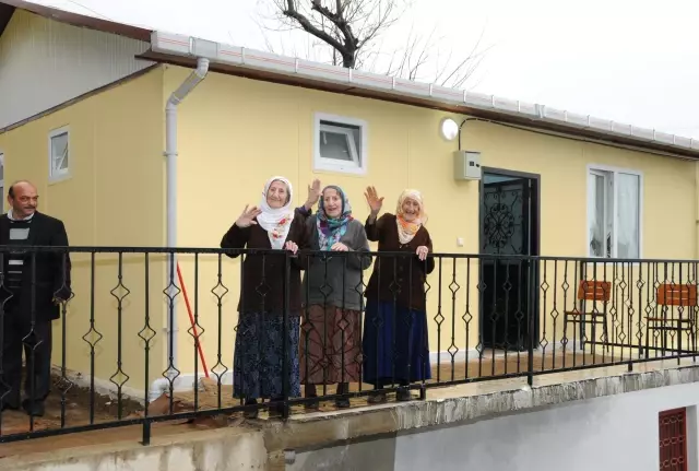 Üçüz Nineler Yeni Evlerine Kavuştu