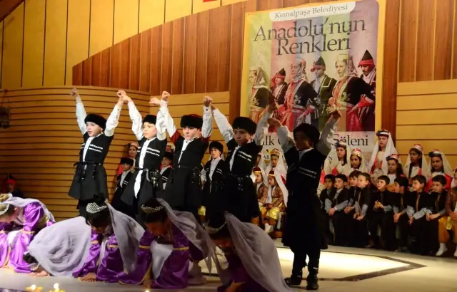 Kemalpaşa Belediyesinden Köy Düğünü