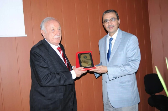 Prof. Dr. Uygur Tazebay&#39;dan Nevruz ve Renkler Konferansı - Haberler